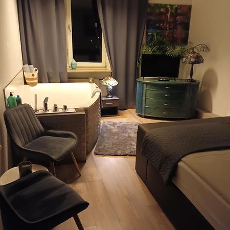 Ferienwohnung mitt Whirlpool Koblenz  Exterior foto
